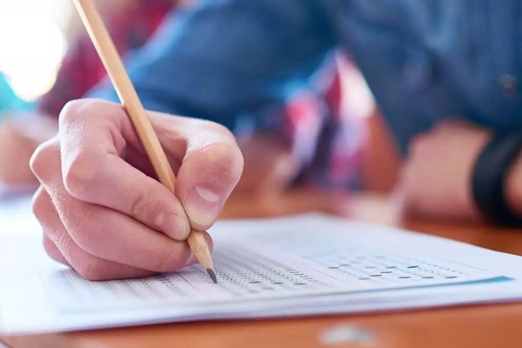 سازمان سنجش: توقف یا تعلیق آزمون آیلتس به‌صورت رسمی اعلام نشده است