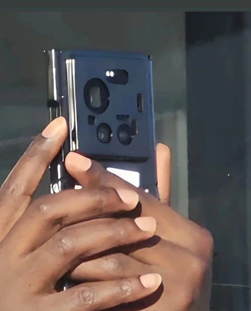 تصاویر زنده از Xiaomi 17 Ultra با طراحی عجیب و متفاوت لو رفت